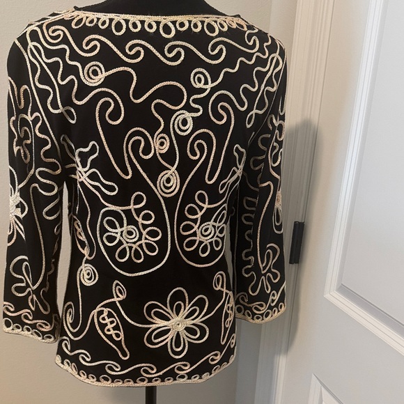 Vintage Chic Black and Cream Embroidered Women's Blouse - Picture 2 of 4